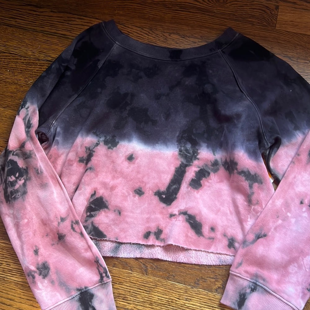 Girls tie dye sweater!!